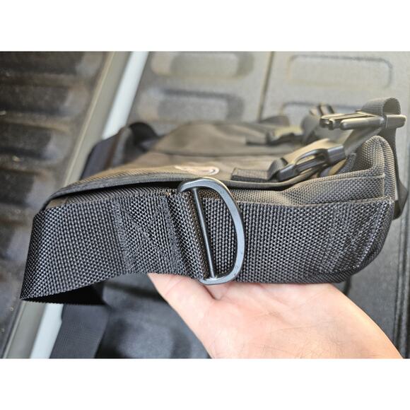 Lightly Used - Timbuk2 Smaller Photography Messenger Bag - Black EUC - Picture 5 of 16